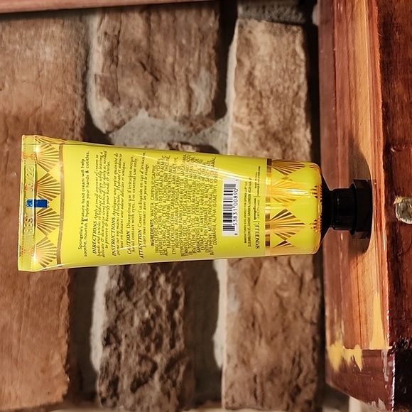 Spongelle Hand Cream Coconut Verbena Shea Butter Macadamia Seed Argan Oil .. NEW - Picture 4 of 4